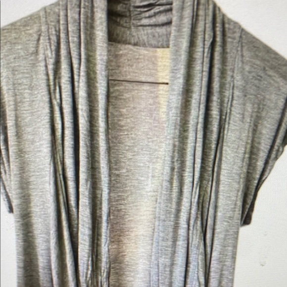 Converse one star ruffel front short-sleeved sweater/cardigan size XS 100% Rayon - Picture 1 of 1
